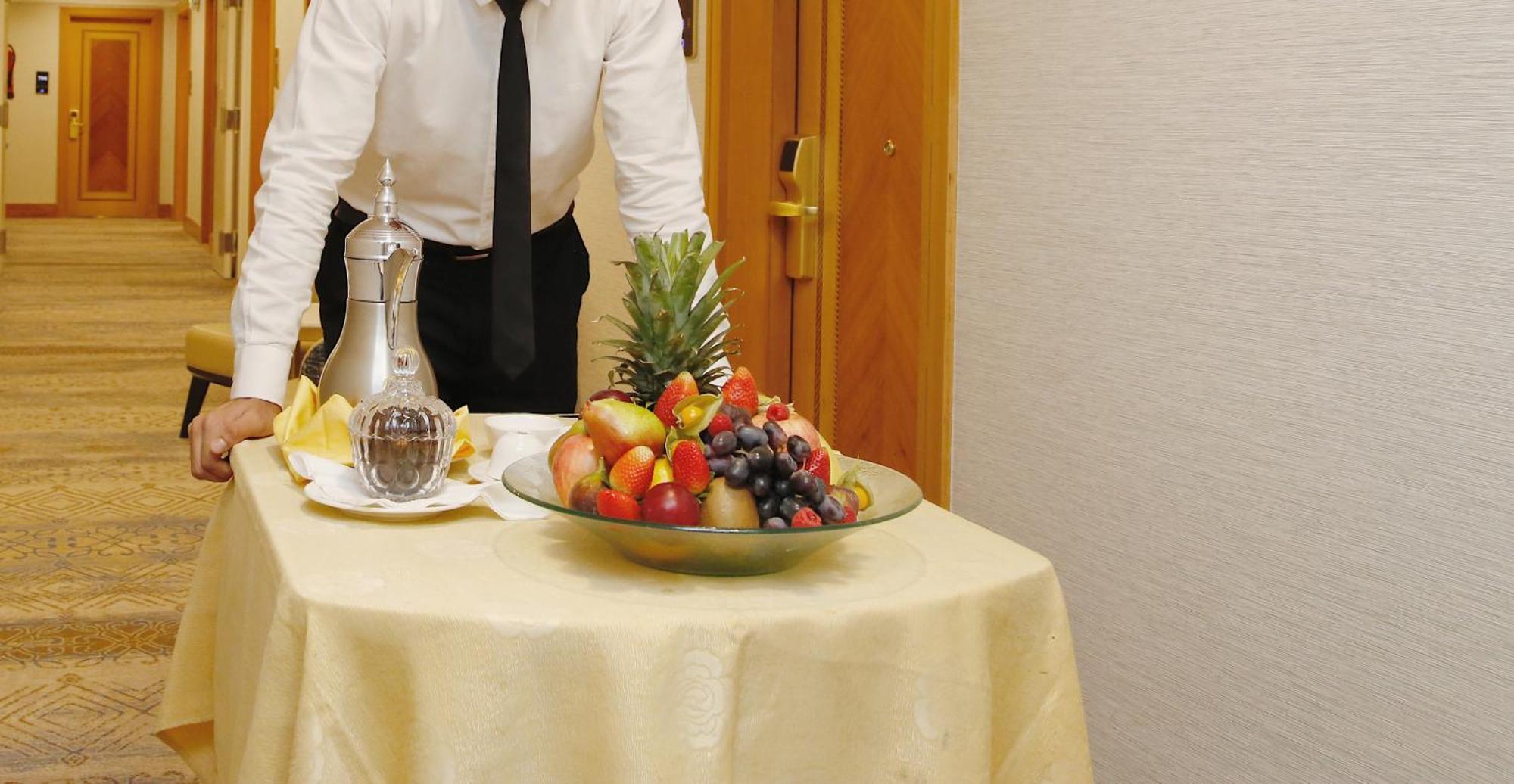 Maden Alrawda Hotel Medina Exterior foto Room service