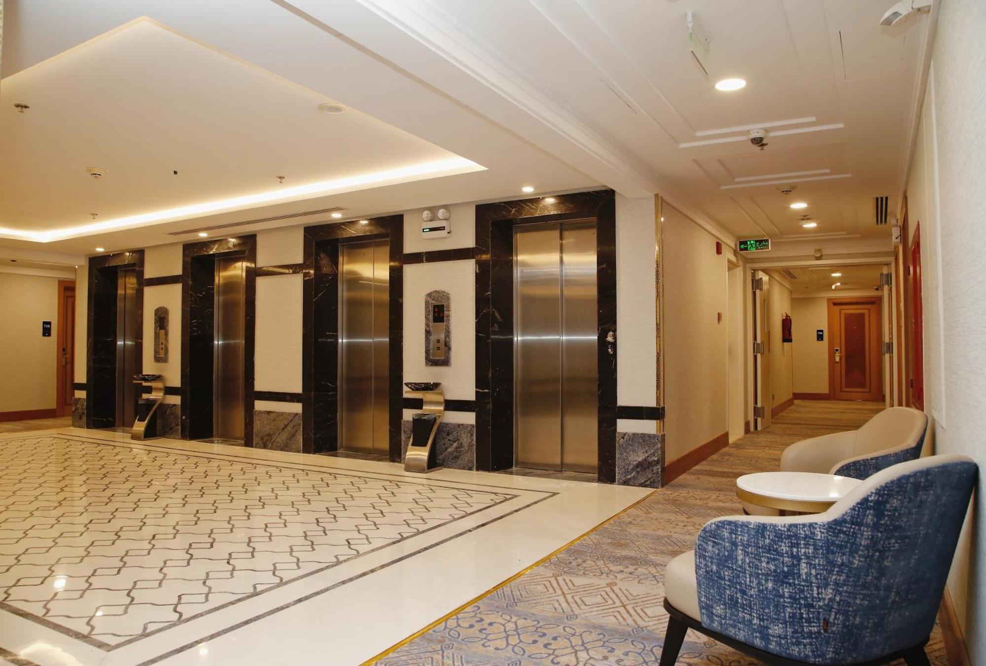 Maden Alrawda Hotel Medina Exterior foto Elevators at the hotel