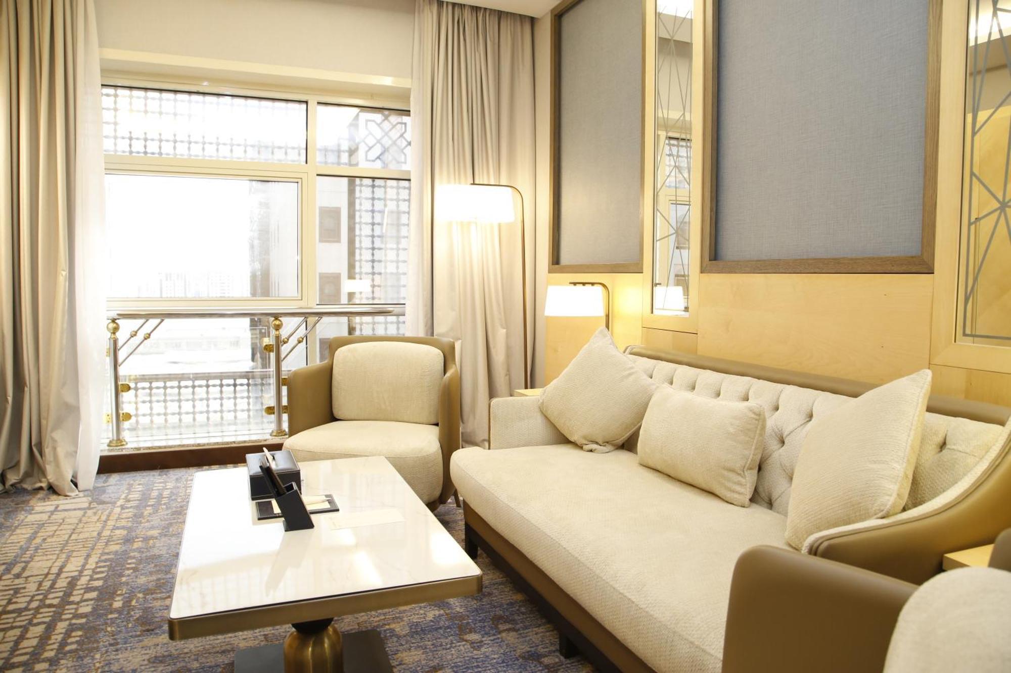 Maden Alrawda Hotel Medina Exterior foto A suite at the hotel